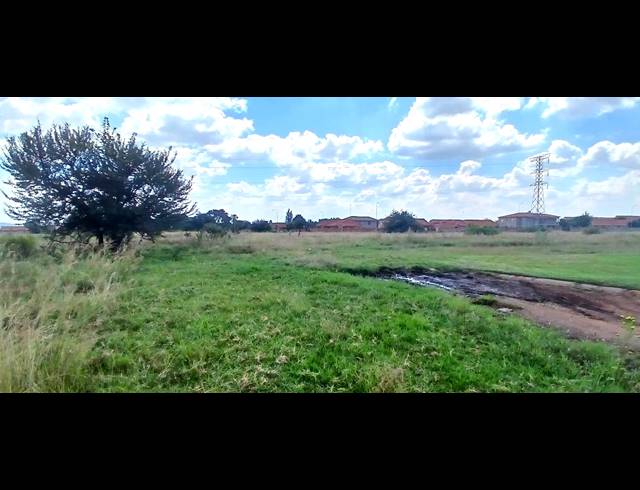 13,843M² VACANT LAND FOR SALE IN RIVERSDALE
